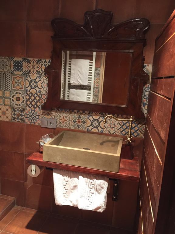 Turo De La Torre Hotel Manresa Eksteriør billede